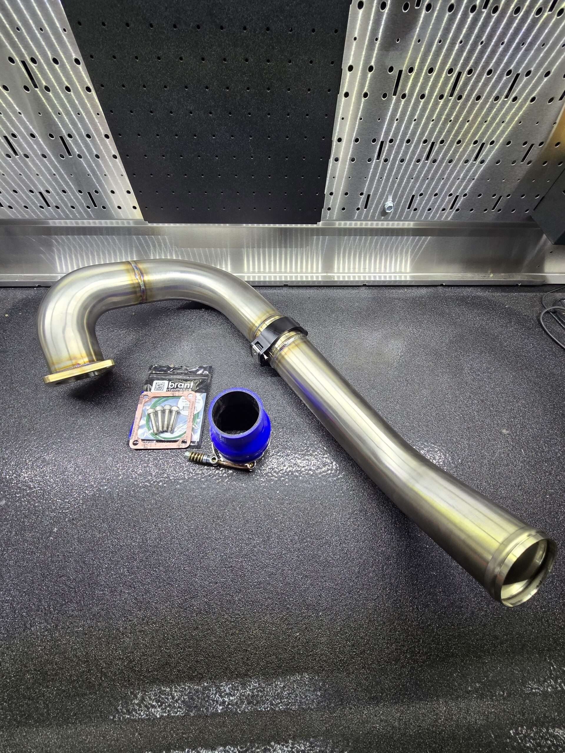 91.5-93 12V Cummins 3" Intake Horn & Charge pipe 2